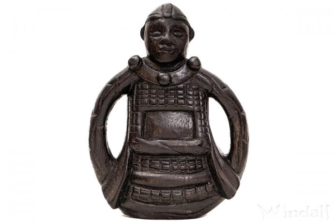 WINDALF Nordische Deko-Figur FREYJA 15 cm Skandinavische Fruchtbarkeitsgöttin Handarbeit aus Holz - Windalf.de