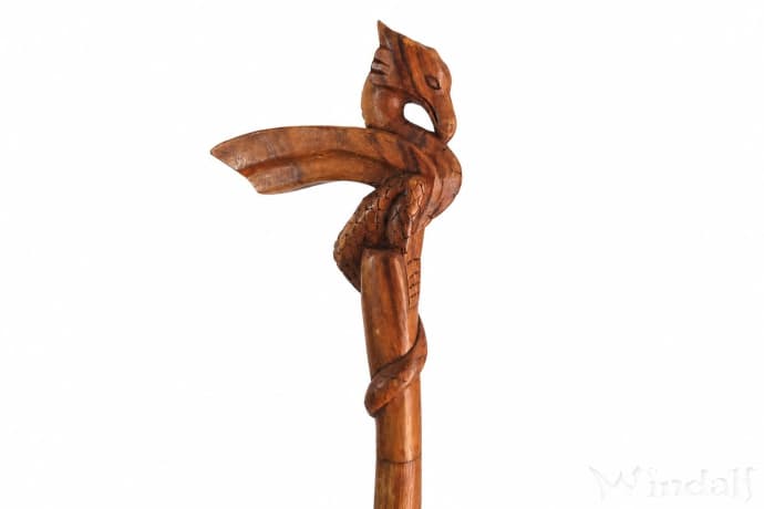 WINDALF Wikinger Spazierstab DANUBIS 90 cm  Drachen Gehstock Handarbeit aus Holz - Windalf.de