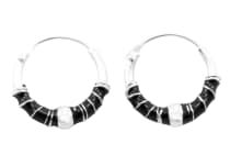 WINDALF Vintage Creolen SKINA 13 mm Silber-Creolen mit schwarzen Elementen Handarbeit - Windalf.de