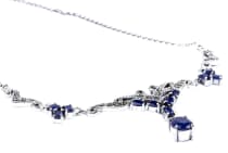 WINDALF Mittelalter Collier LUSIA Gothic Halsschmuck 45 cm Trachtenschmuck Dunkelblauer Kristall Silber WINDALF Mittelalter Collier LUSIA Gothic Halsschmuck 45 cm Trachtenschmuck Dunkelblauer Kristall Silber - Windalf.de