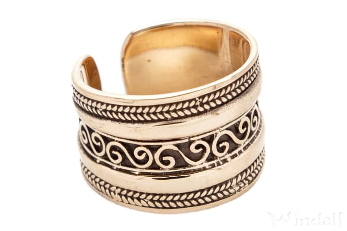 WINDALF Breiter Wikinger Ring AYRINA 14 mm Mittelalter-Schmuck Freundschaftsring Offener Bronzering - Windalf.de