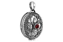 WINDALF Schmuck Anhänger SIRA 3.4 cm Foto-Medaillon mit Fach Roter Granatstein Handarbeit Silber - Windalf.de