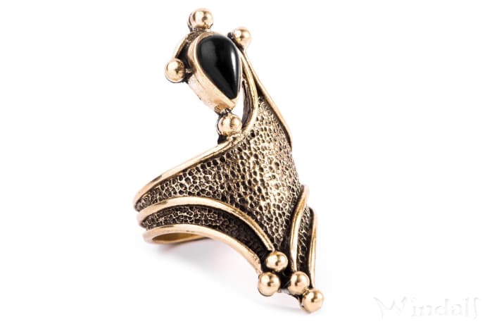 WINDALF Langer Damen Ring DALIA 35 mm Statementring mit schwarzem Onyx Gothic-Schmuck Bronze - Windalf.de