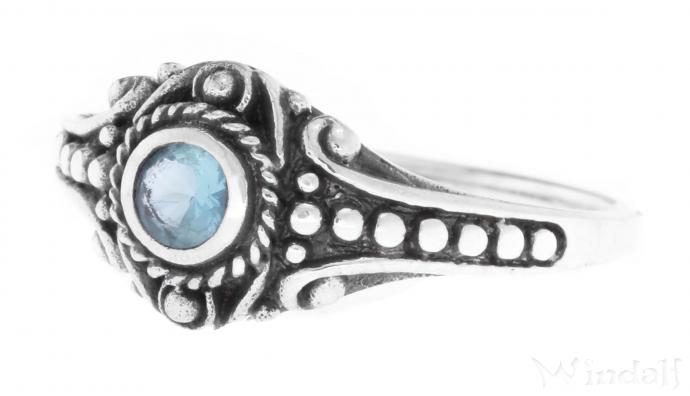 WINDALF Damen Silberring AMARA 8 mm Wikingerschmuck Ring Aquamarin Kristall Vintage Silber WINDALF Damen Silberring AMARA 8 mm Wikingerschmuck Ring Aquamarin Kristall Vintage Silber - Windalf.de